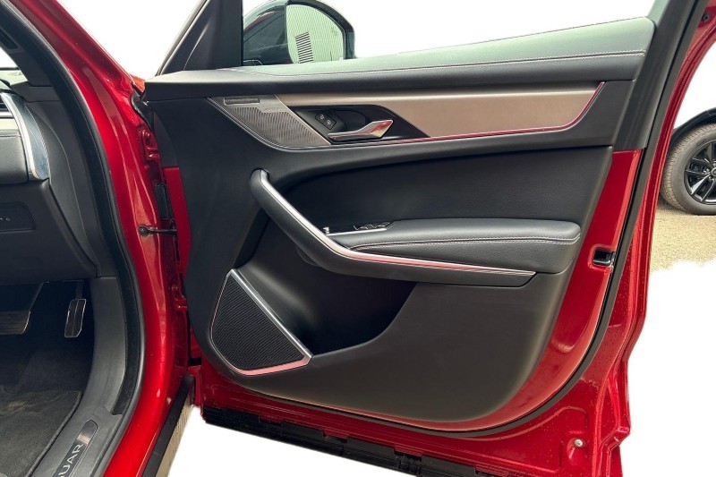 2024 (24) JAGUAR F-PACE 2.0 D200 R-Dynamic SE Black 5dr Auto AWD 5153522