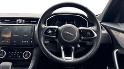 2024 (24) JAGUAR F-PACE 2.0 D200 R-Dynamic SE Black 5dr Auto AWD 5153514