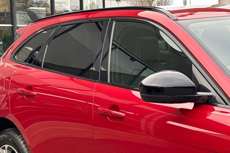 2024 (24) JAGUAR F-PACE 2.0 D200 R-Dynamic SE Black 5dr Auto AWD 5153553