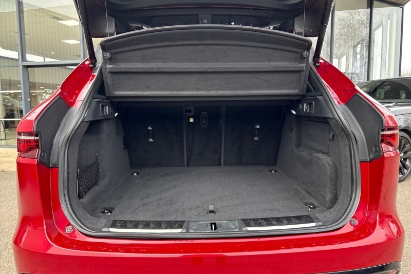 2024 (24) JAGUAR F-PACE 2.0 D200 R-Dynamic SE Black 5dr Auto AWD 5153509