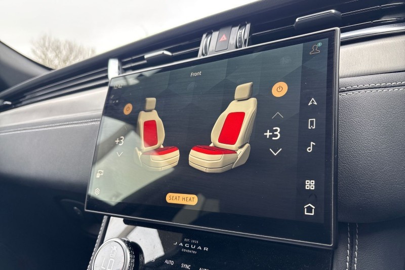 2024 (24) JAGUAR F-PACE 2.0 D200 R-Dynamic SE Black 5dr Auto AWD 5153536