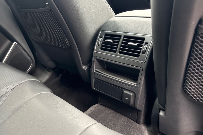 2024 (24) JAGUAR F-PACE 2.0 D200 R-Dynamic SE Black 5dr Auto AWD 5153517