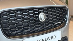 2024 (74) JAGUAR E-PACE 2.0 D200 R-Dynamic SE Black 5dr Auto 5977237