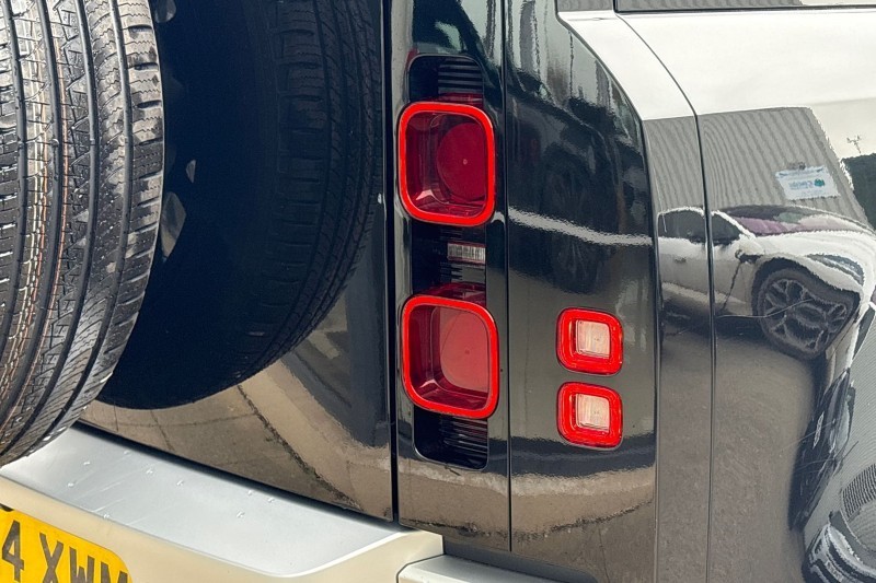 2024 (24) LAND ROVER DEFENDER 3.0 D250 XS Edition 110 5dr Auto 5202005