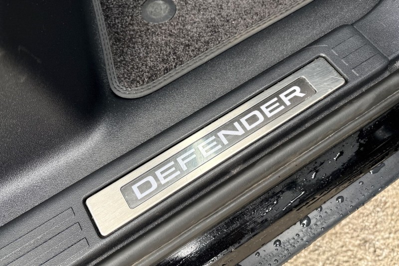 2024 (24) LAND ROVER DEFENDER 3.0 D250 XS Edition 110 5dr Auto 5201996