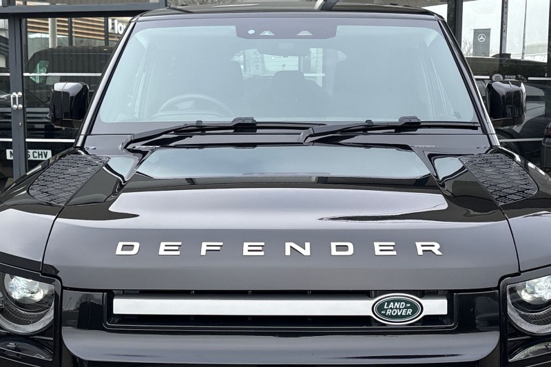 2024 (24) LAND ROVER DEFENDER 3.0 D250 XS Edition 110 5dr Auto 5202001