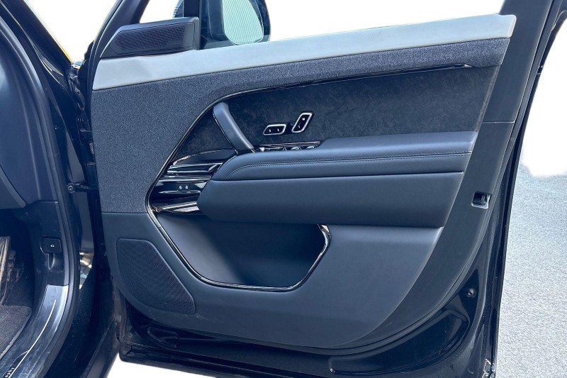 2024 (24) LAND ROVER RANGE ROVER SPORT 3.0 P550e Autobiography 5dr Auto 5190738