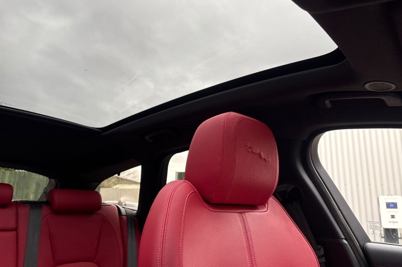 2022 (72) JAGUAR XF 2.0 D200 R-Dynamic Black 5dr Auto 5184380