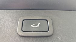 2022 (72) JAGUAR XF 2.0 D200 R-Dynamic Black 5dr Auto 5184402