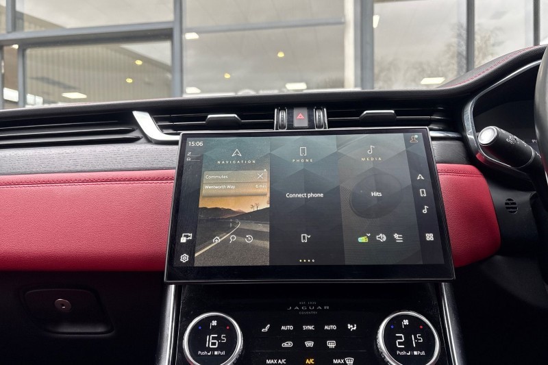 2022 (72) JAGUAR XF 2.0 D200 R-Dynamic Black 5dr Auto 5184373