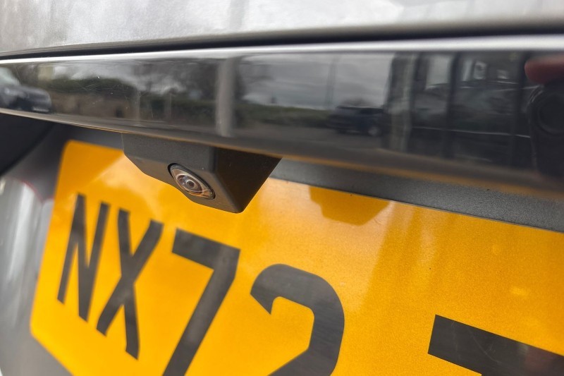 2022 (72) JAGUAR XF 2.0 D200 R-Dynamic Black 5dr Auto 5184403