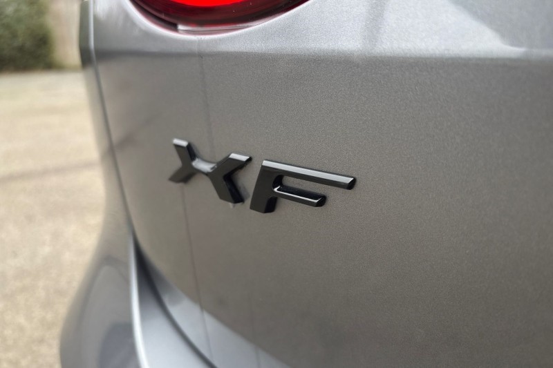 2022 (72) JAGUAR XF 2.0 D200 R-Dynamic Black 5dr Auto 5184408