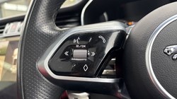 2022 (72) JAGUAR XF 2.0 D200 R-Dynamic Black 5dr Auto 5184387