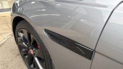 2022 (72) JAGUAR XF 2.0 D200 R-Dynamic Black 5dr Auto 5184379