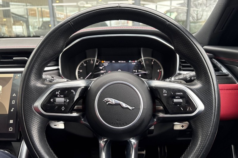 2022 (72) JAGUAR XF 2.0 D200 R-Dynamic Black 5dr Auto 5184386