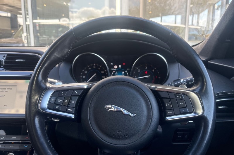 2020 (20) JAGUAR F-PACE 2.0d [240] R-Sport 5dr Auto AWD 5277872