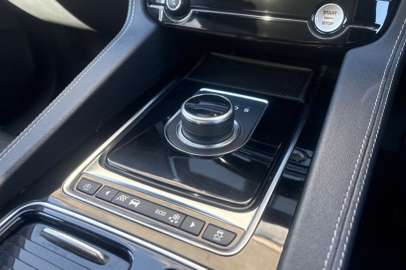 2020 (20) JAGUAR F-PACE 2.0d [240] R-Sport 5dr Auto AWD 5277858