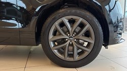 2025 (74) LAND ROVER RANGE ROVER VELAR 2.0 D200 MHEV Dynamic SE 5dr Auto 5978349