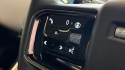 2025 (74) LAND ROVER RANGE ROVER VELAR 2.0 D200 MHEV Dynamic SE 5dr Auto 5978369