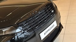 2025 (74) LAND ROVER RANGE ROVER VELAR 2.0 D200 MHEV Dynamic SE 5dr Auto 5978383