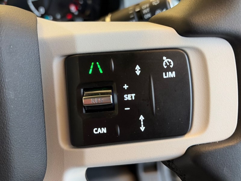 2025 (74) LAND ROVER DEFENDER 3.0 D350 X-Dynamic SE 110 5dr Auto 4980861