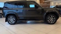 2025 (74) LAND ROVER DEFENDER 3.0 D350 X-Dynamic SE 110 5dr Auto 4980887