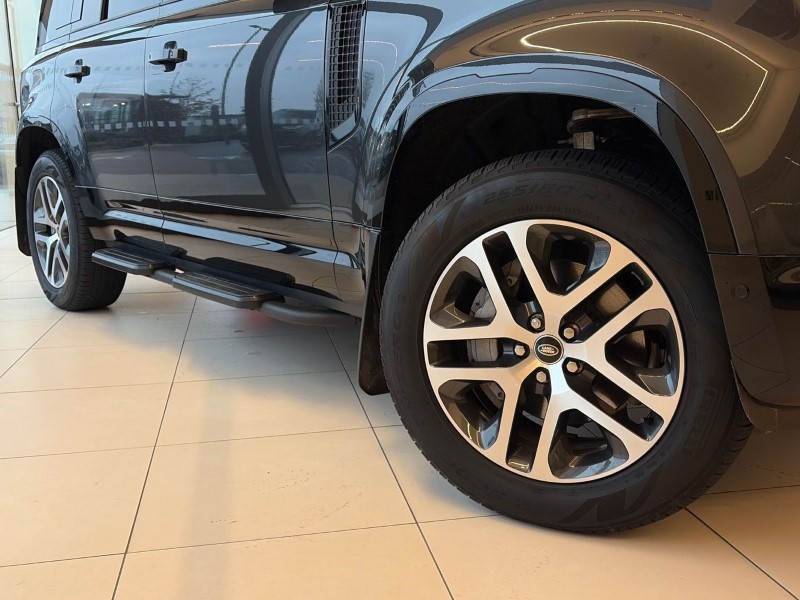 2025 (74) LAND ROVER DEFENDER 3.0 D350 X-Dynamic SE 110 5dr Auto 5064885