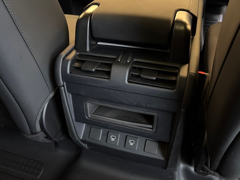 2025 (74) LAND ROVER DEFENDER 3.0 D350 X-Dynamic SE 110 5dr Auto 5064857