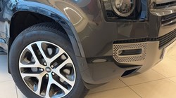 2025 (74) LAND ROVER DEFENDER 3.0 D350 X-Dynamic SE 110 5dr Auto 4980875