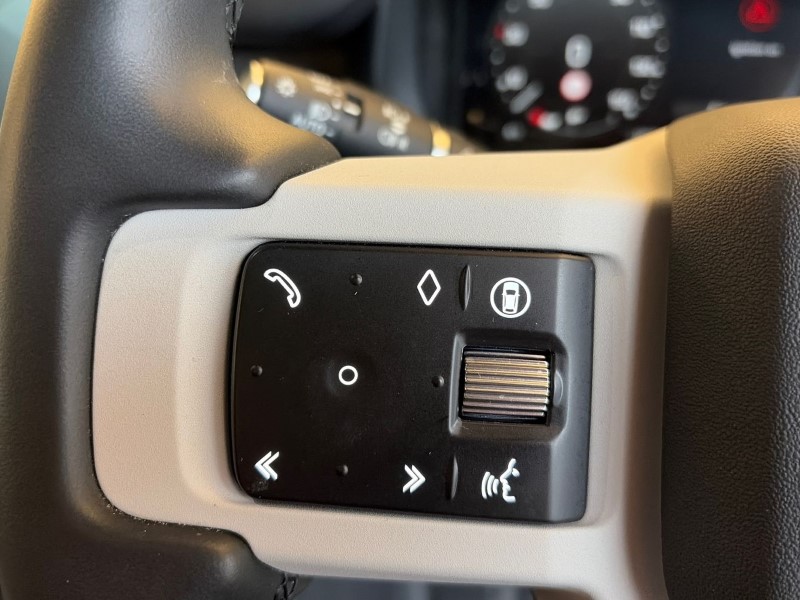 2025 (74) LAND ROVER DEFENDER 3.0 D350 X-Dynamic SE 110 5dr Auto 4980860