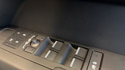 2025 (74) LAND ROVER DEFENDER 3.0 D350 X-Dynamic SE 110 5dr Auto 4980855