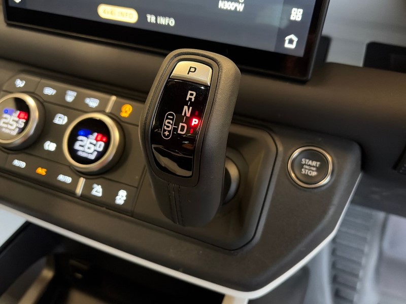 2025 (74) LAND ROVER DEFENDER 3.0 D350 X-Dynamic SE 110 5dr Auto 5064852