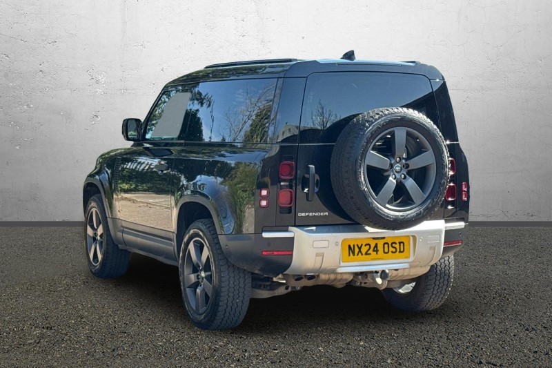 2024 (24) LAND ROVER COMMERCIAL DEFENDER 3.0 D250 Hard Top Auto