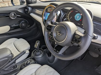 2023 (73) MINI HATCHBACK 2.0 Cooper S Exclusive Premium Plus 3dr Auto