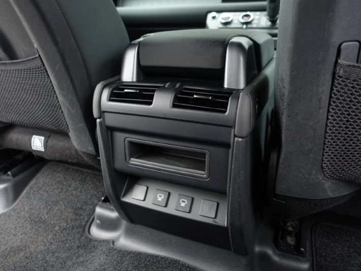 2024 (24) LAND ROVER DEFENDER 2.0 P400e X-Dynamic SE 110 5dr Auto 5214413