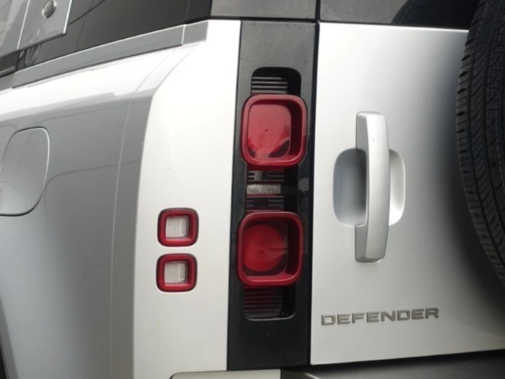 2024 (24) LAND ROVER DEFENDER 2.0 P400e X-Dynamic SE 110 5dr Auto 5214414
