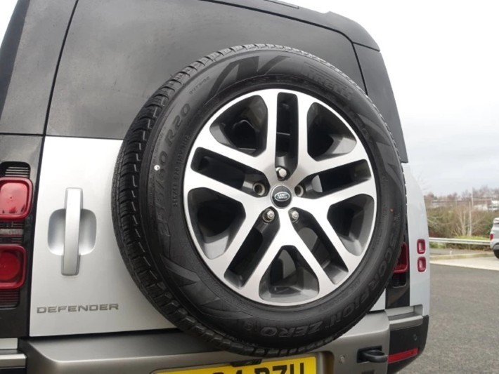 2024 (24) LAND ROVER DEFENDER 2.0 P400e X-Dynamic SE 110 5dr Auto 5214421