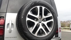 2024 (24) LAND ROVER DEFENDER 2.0 P400e X-Dynamic SE 110 5dr Auto 5214421