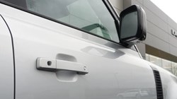 2024 (24) LAND ROVER DEFENDER 2.0 P400e X-Dynamic SE 110 5dr Auto 5214417