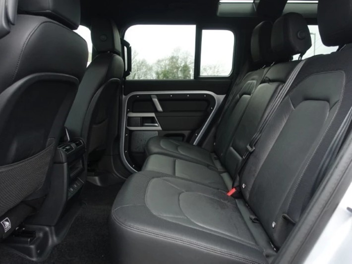 2024 (24) LAND ROVER DEFENDER 2.0 P400e X-Dynamic SE 110 5dr Auto 5214399