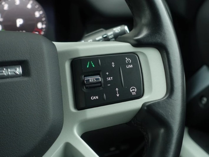 2024 (24) LAND ROVER DEFENDER 2.0 P400e X-Dynamic SE 110 5dr Auto 5214426