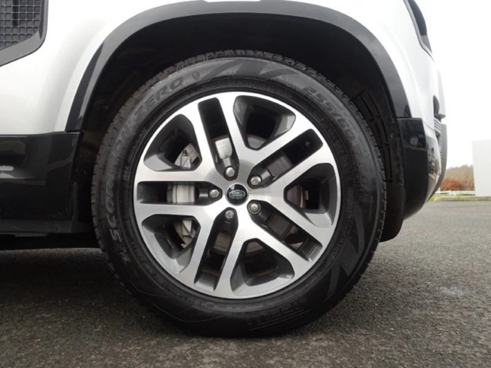 2024 (24) LAND ROVER DEFENDER 2.0 P400e X-Dynamic SE 110 5dr Auto 5214403