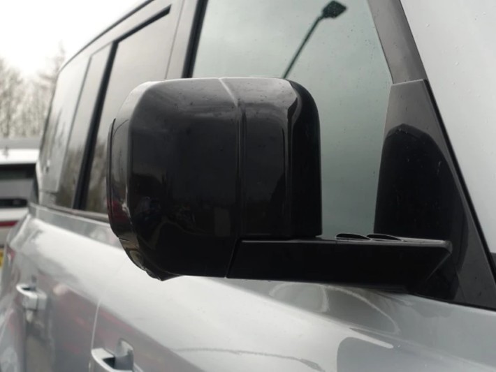 2024 (24) LAND ROVER DEFENDER 2.0 P400e X-Dynamic SE 110 5dr Auto 5214416