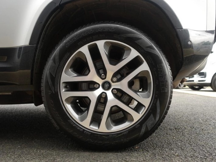 2024 (24) LAND ROVER DEFENDER 2.0 P400e X-Dynamic SE 110 5dr Auto 5214423