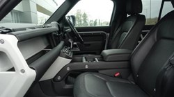 2024 (24) LAND ROVER DEFENDER 2.0 P400e X-Dynamic SE 110 5dr Auto 5214398