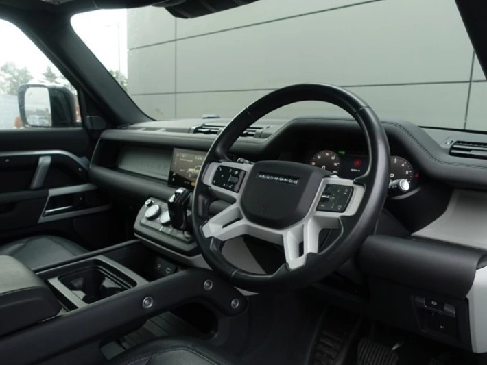 2024 (24) LAND ROVER DEFENDER 2.0 P400e X-Dynamic SE 110 5dr Auto 5214434