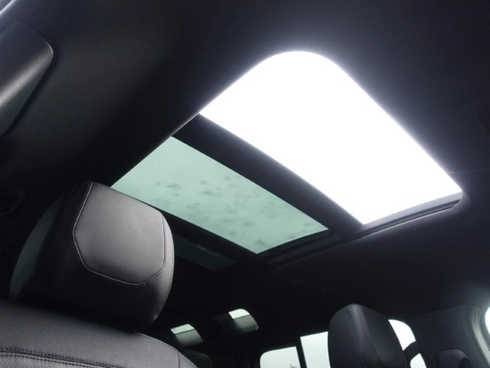 2024 (24) LAND ROVER DEFENDER 2.0 P400e X-Dynamic SE 110 5dr Auto 5214437