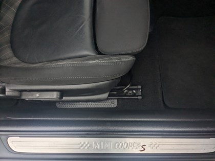 2019 (19) MINI HATCHBACK 2.0 Cooper S Classic II 3dr Auto
