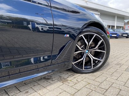 2021 (21) BMW 5 SERIES 520d xDrive MHT M Sport 4dr Step Auto