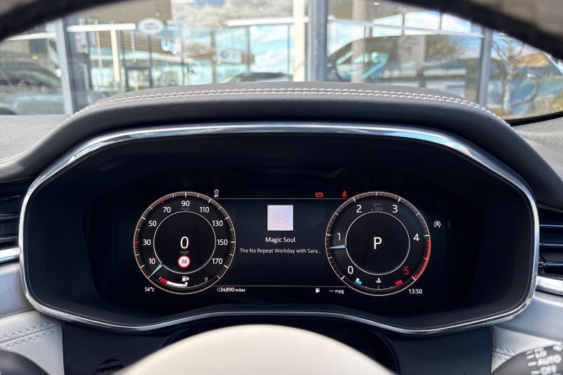 2023 (23) JAGUAR F-PACE 2.0 D200 R-Dynamic S 5dr Auto AWD 5242565